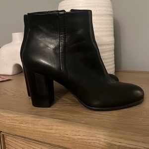 Vionic Ankle Boot with heel